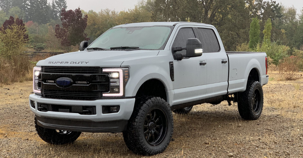 Before You Buy, Consider the Pros and Cons of the Ford F-250?