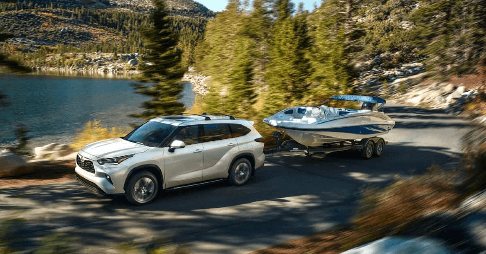 toyota-highlander-great-for-families-towing
